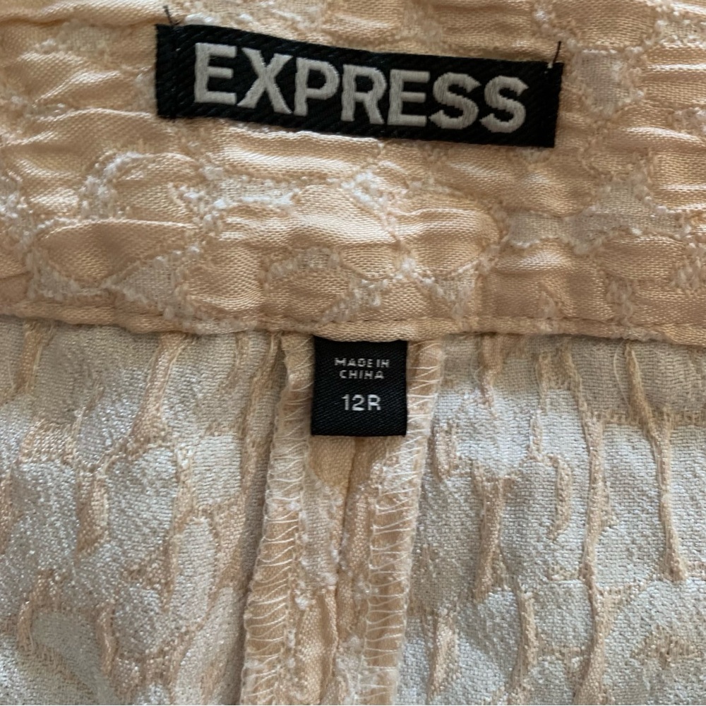 Express peach Shorts - Picture 6 of 8
